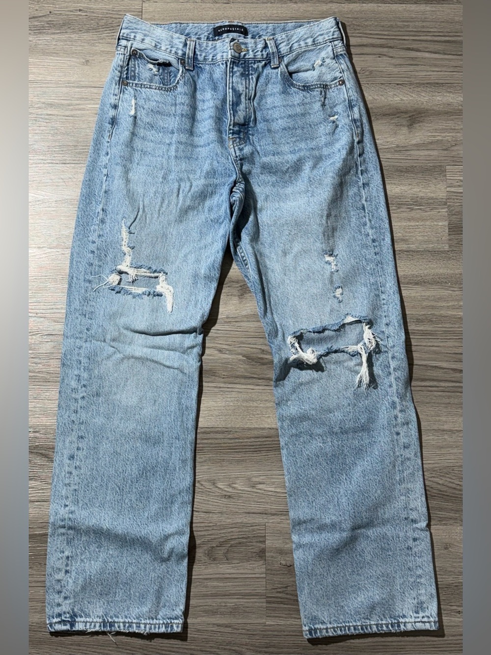 Aeropostale Women’s Distressed Straight Leg Jeans Light Wash Size 10 Regular